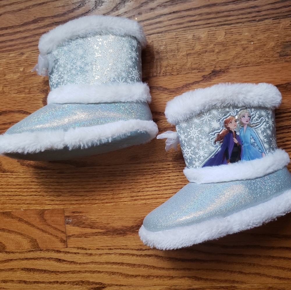 Frozen slippers